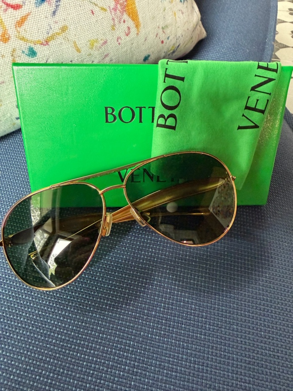 Bottega Veneta Sardine Aviator Sunglasses - Gold